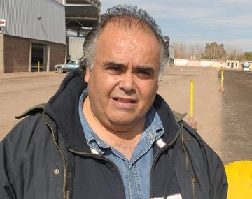 La Salada: Quieren todo: comprar dólares y al precio oficial