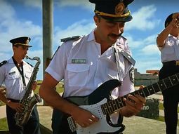 El show policial para presentar el Operativo de Sol a Sol.