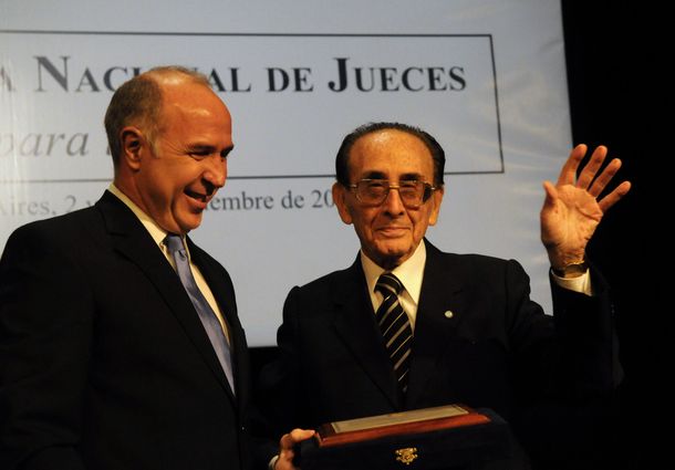 Carlos Fayt: Lo ideal es que la Corte tenga 5 miembros