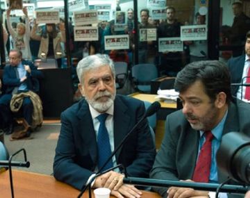 Empieza el juicio oral contra Julio De Vido y Ricardo Jaime por comprar trenes chatarra