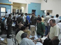 Eleccioneschubut_telam
