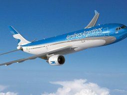 El truco para viajar en avión y dormir profundamente