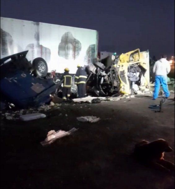 Corrientes: choque frontal entre dos camiones deja dos muertos