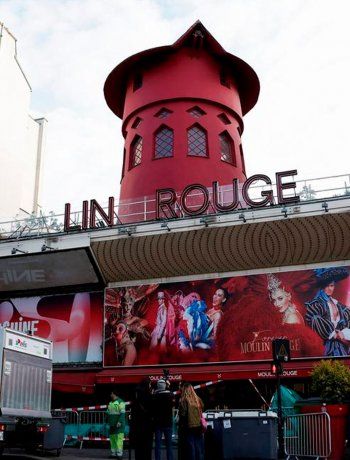 Se cayeron las aspas del Moulin Rouge en París