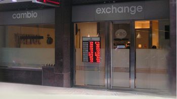 solo uno de cada siete turistas que fue al exterior compro dolares solo uno de cada siete turistas que fue al exterior compro dolares