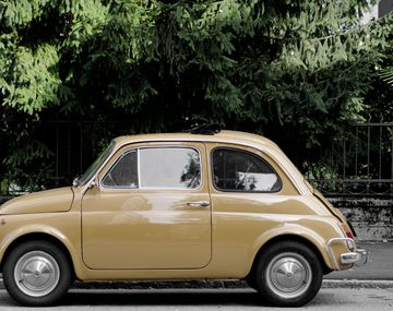 Atención dueños de autos: Gobierno digitaliza legajos y cambia un trámite clave para vehículos antiguos