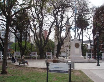 Misterioso crimen en una plaza de Palermo: piden la colaboración de testigos