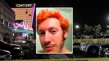 dicen que holmes actua en la carcel como el guason dicen que holmes actua en la carcel como el guason