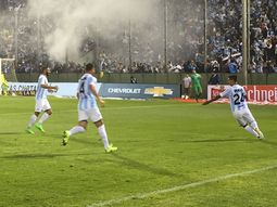 El festejo de Gastón Díaz en el primero de los tres goles de Racing a Independiente en Salta El festejo de Gastón Díaz en el primero de los tres goles de Racing a Independiente en Salta