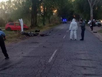 Violó el aislamiento por el coronavirus y mató a dos personas