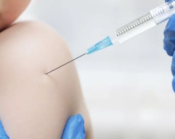 Ordenan vacunar contra el sarampión a bebés de menos de un año por tres nuevos casos