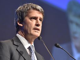 renuncio el ministro de hacienda, prat gay renuncio el ministro de hacienda, prat gay