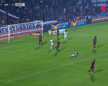 El blooper del arquero de Lanús que le dio la victoria a Gimnasia