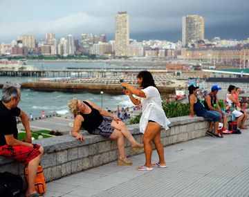 Menos turistas y con presupuestos más ajustados en el fin de semana extra largo