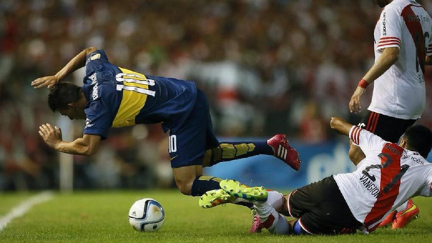 El rumor que los hinchas de River prefieren desestimar: ¿Vangioni a Boca?