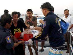 tailandia: al menos seis muertos tras hundirse un barco tailandia: al menos seis muertos tras hundirse un barco