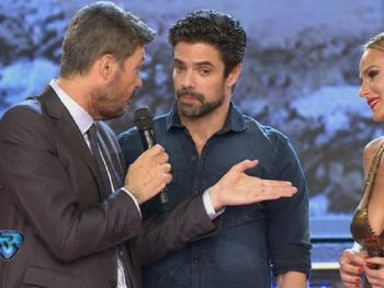 Luciano Castro, Sabrina Rojas y Marcelo Tinelli haciendo terapia de pareja en ShowMatch
