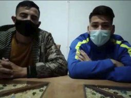 El pedido de disculpas de los dos futbolistas que se hicieron pasar por barras