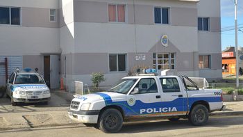 un joven apunalo a un amigo y sus propios padres lo entregaron a la policia un joven apunalo a un amigo y sus propios padres lo entregaron a la policia