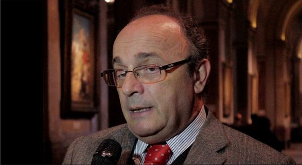 Era necesario ordenar la ex SIDE porque parecía estar desbordada