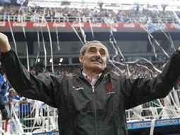 El DT fue subcampeón del Clausura 2009 dirigiendo a Huracán El DT fue subcampeón del Clausura 2009 dirigiendo a Huracán