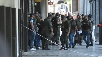 revelan que la encomienda explosiva iba dirigida a un exdirector de la escuela de gendarmeria revelan que la encomienda explosiva iba dirigida a un exdirector de la escuela de gendarmeria