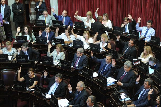 El Senado aprobaría este miércoles el acuerdo firmado entre el Gobierno y Repsol