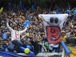 El recuerdo del paso de River por la B, infaltable en las tribunas El recuerdo del paso de River por la B, infaltable en las tribunas