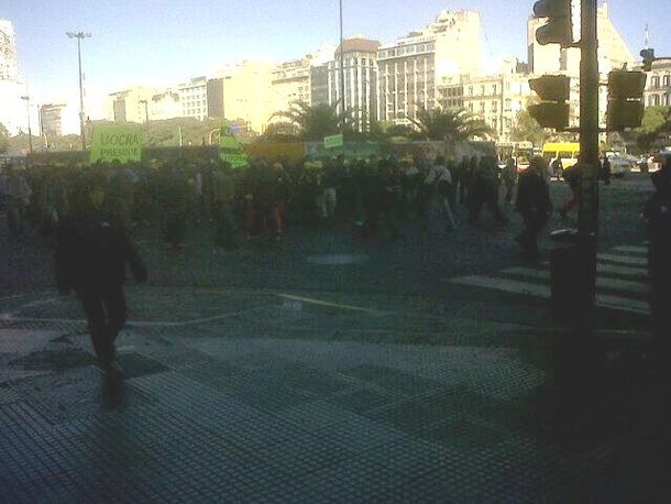 Caos en la zona del Obelisco por una protesta de la UOCRA