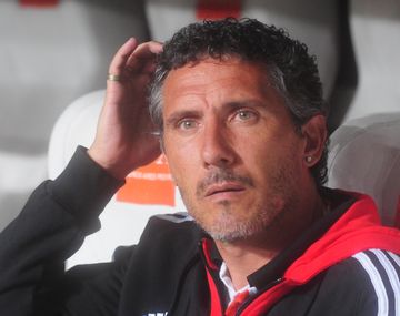 Diego Cagna renunció como DT de Estudiantes