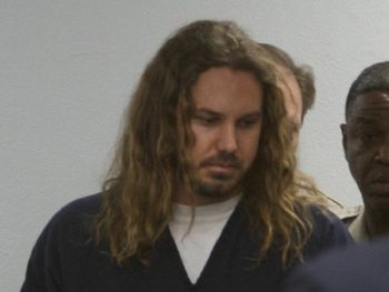 Condenan a 9 años de cárcel a un rockero cristiano que intentó a matar a su mujer