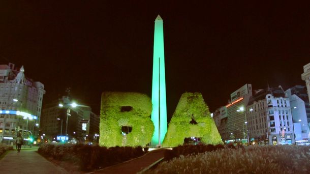 El Obelisco se tiñó de verde