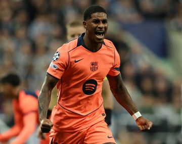 Barcelona venció 2-1 a Newcastle en su debut en la Champions League