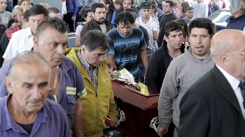 Inhumaron los restos de Araceli en el cementerio de San Martín Inhumaron los restos de Araceli en el cementerio de San Martín