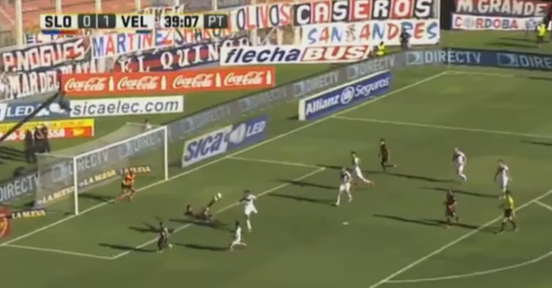 Tiki tiki y definición de tijera: mirá el golazo de Blandi ante Vélez