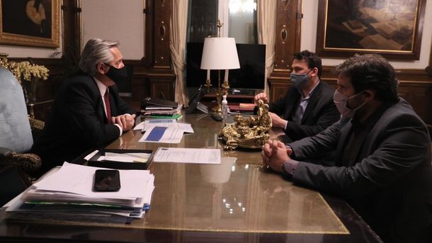Alberto Fernández analizó errores en la facturación con interventores del ENRE y ENARGAS