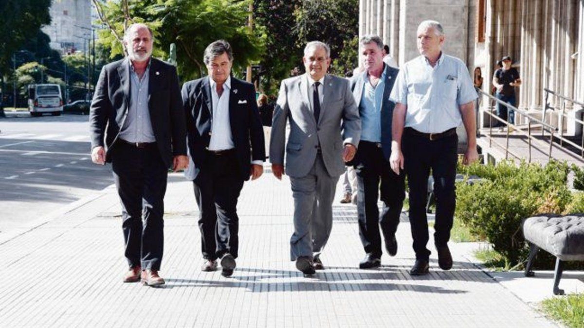 Resultado de imagen de La Mesa de Enlace pidió reunirse con Alberto Fernández