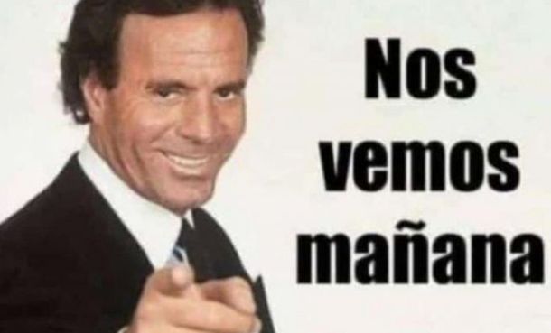 A puro meme: llega el mes que tiene a Julio Iglesias como protagonista