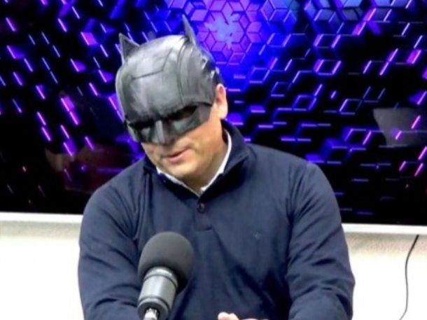 El Batman de Javier Milei: el candidato más bizarro de la historia