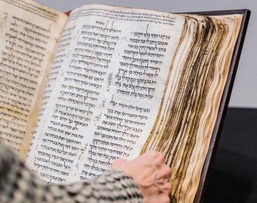 Descubren capítulo oculto de la Biblia