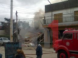 virrey del pino: una explosion en un mini mercado deja varias victimas virrey del pino: una explosion en un mini mercado deja varias victimas
