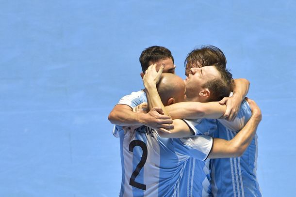 Festejo de Argentina en la final del Mundial de futsal ante Rusia en Colombia
