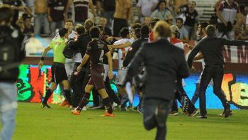 tras el escandalo, la afa suspendio a merlos por tiempo indeterminado tras el escandalo, la afa suspendio a merlos por tiempo indeterminado