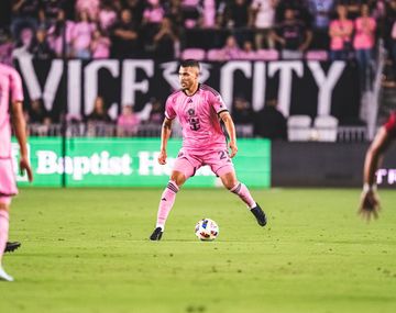 Excompañero de Messi fue confirmado como nuevo refuerzo de Independiente