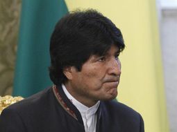 prohiben aterrizaje a evo por creer que llevaba a topo de la cia prohiben aterrizaje a evo por creer que llevaba a topo de la cia