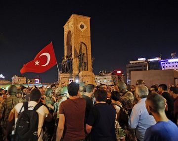 Decenas de argentinos varados en Estambul