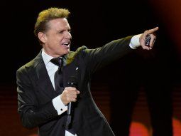 luis miguel fue internado en nueva york: aseguran que el artista esta en observacion luis miguel fue internado en nueva york: aseguran que el artista esta en observacion