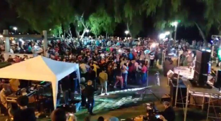 Entre Ríos: intendente organizó una multitudinaria fiesta sin cuidados por el coronavirus