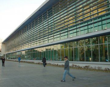 Rosario: sacó a pasear a sus perros y lo balearon desde una moto