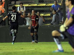 san lorenzo gano en varela, sigue de racha y es lider san lorenzo gano en varela, sigue de racha y es lider